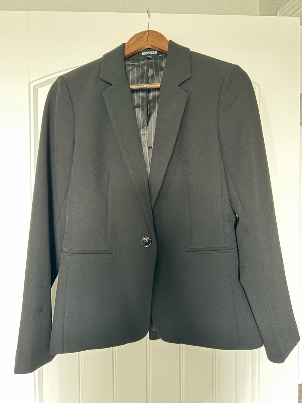 Express Black Single-Button Women's Blazer